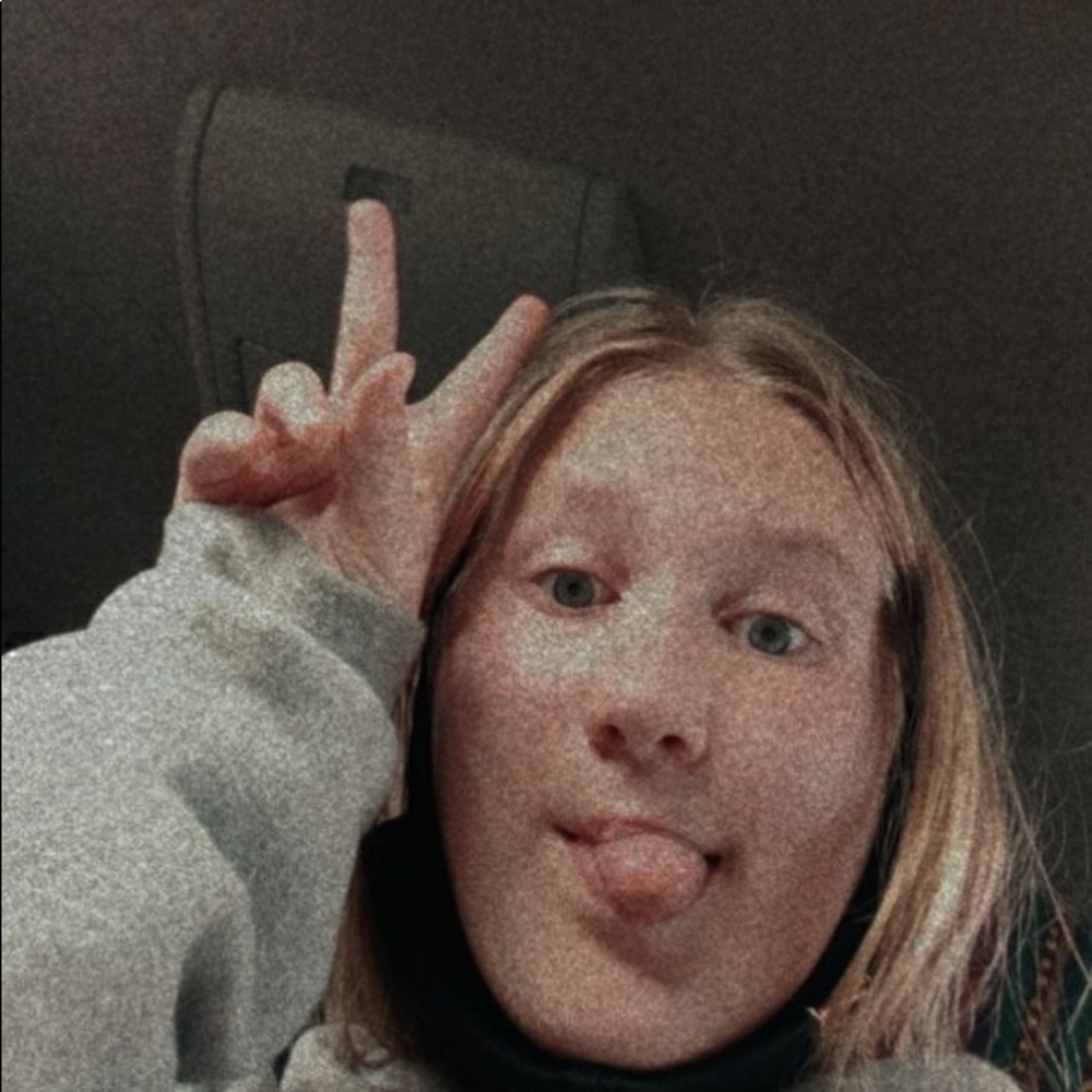 Meet your Posher, Daphne